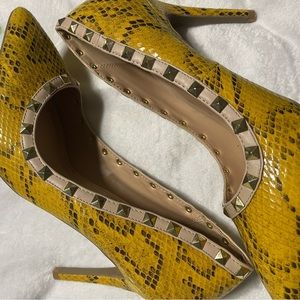 YELLOW SNAKE BITE STUDDED DESIGNER SEXY STILETTOS HEELS